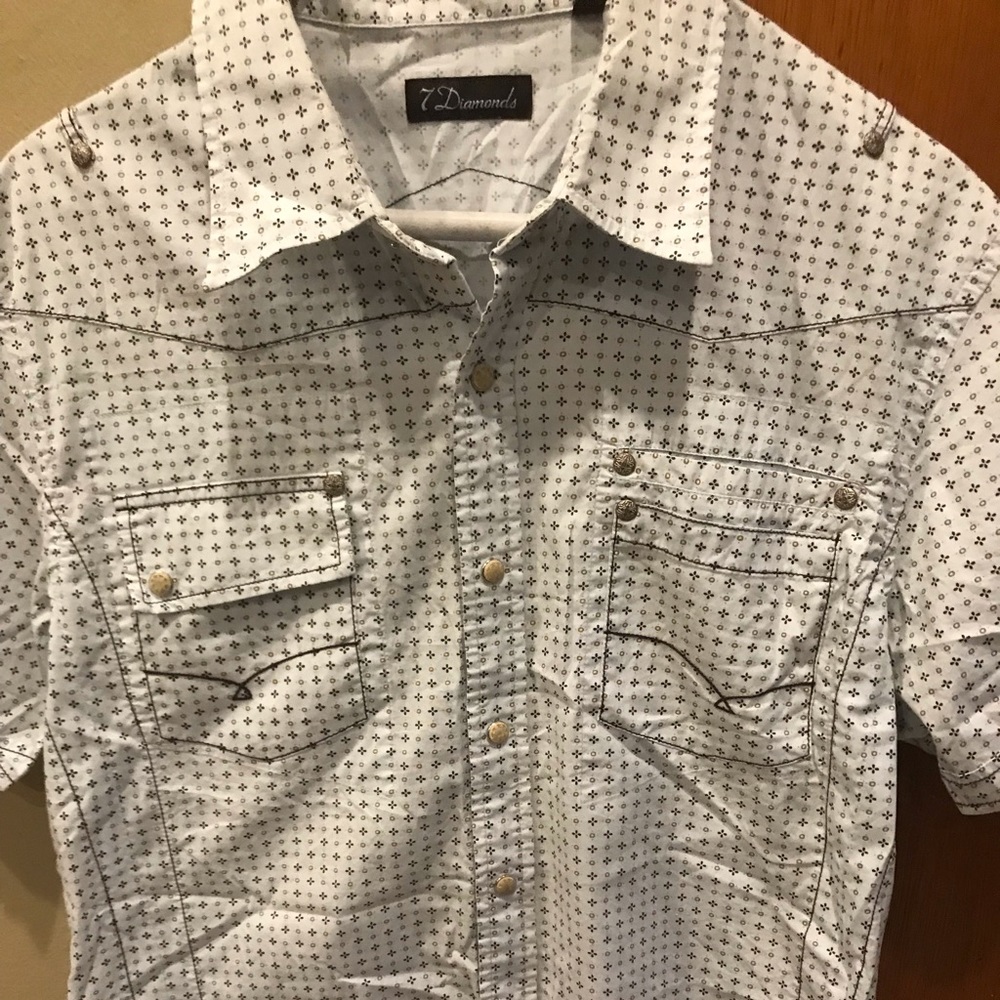 Light Blue Men’s 7 Diamonds Button-Down Shirt